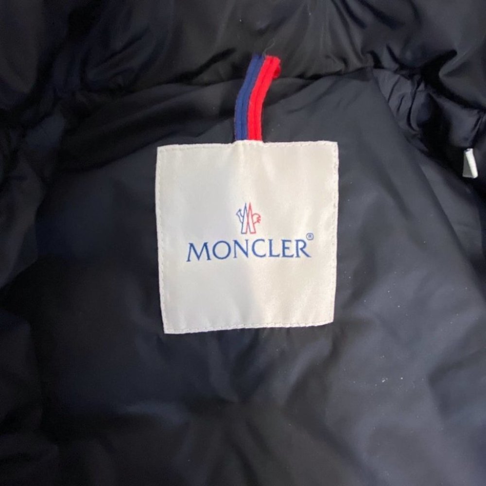MONCLER - Picture 9 of 16